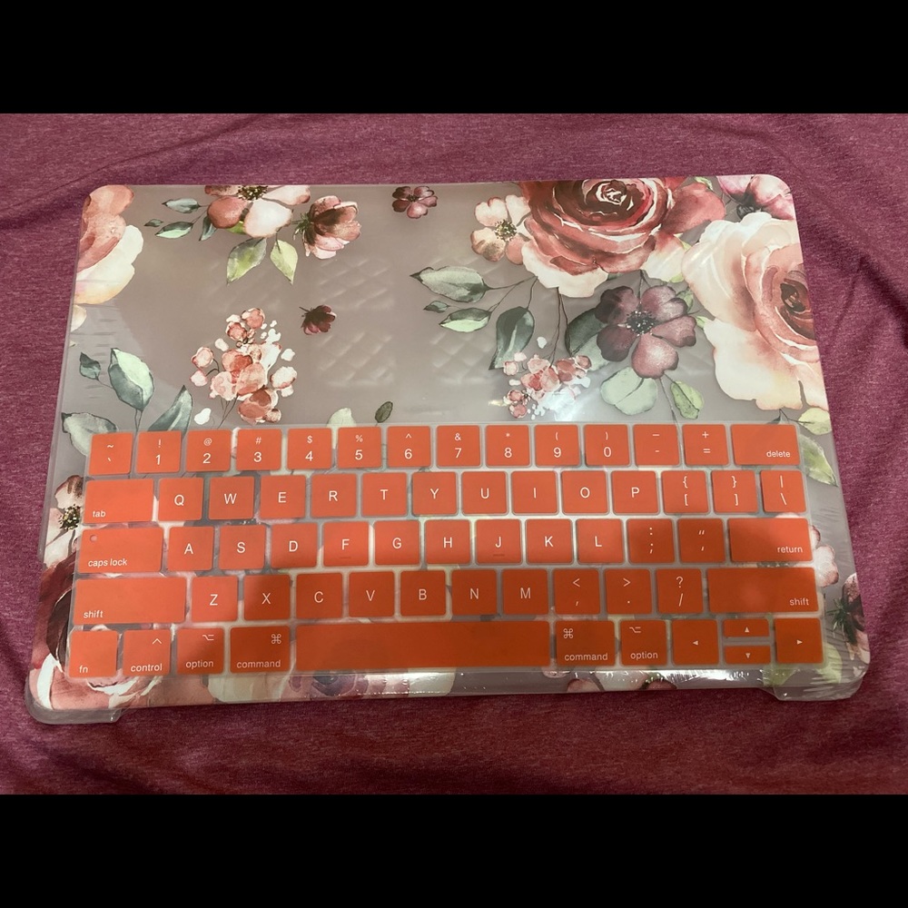 MacBook Pro Hard Case with keyboard cover
